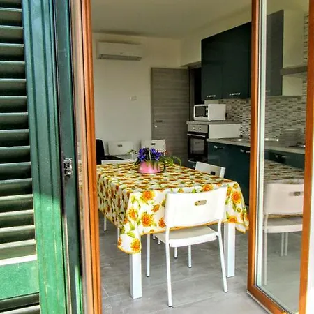 Residenza Christian Apartamento Gravedona